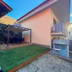 Villa Perla Rossa A Due Passi Dal Pianello Del Lario