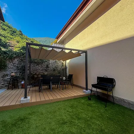 Perla Rossa A Due Passi Dal Pianello Del Lario