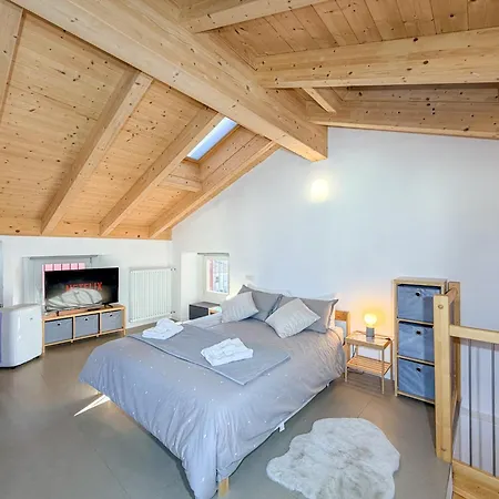 Rossa - 2 Steps From The Villa *