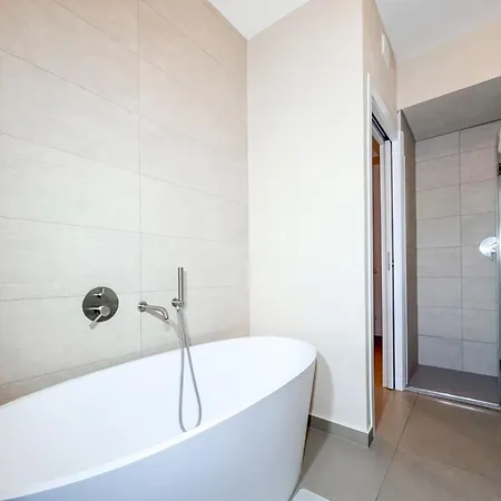 Villa Rossa - 2 Steps From The Lake Pianello Del Lario