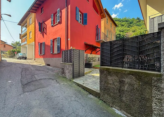Perla Rossa A Due Passi Dal Villa Pianello Del Lario