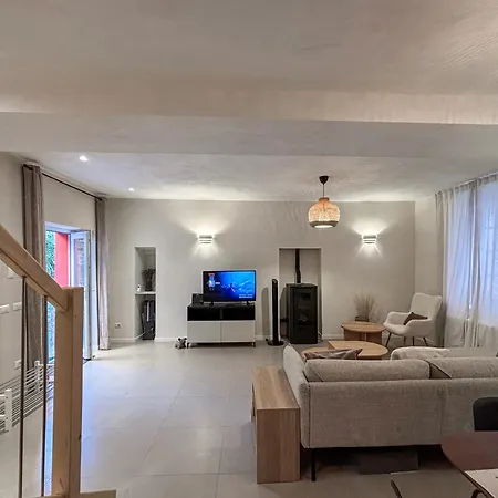 Perla Rossa A Due Passi Dal Villa *